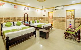 Sri Vinayaga Residency